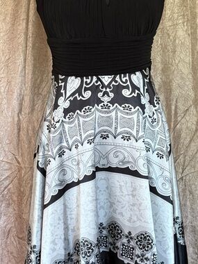 Signature by Sangria Black and Silver Midi Dress